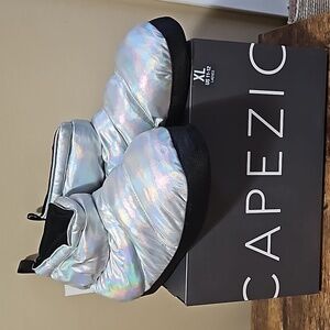 Capezio Metallic Quilted Slip-On Booties Size 11/12